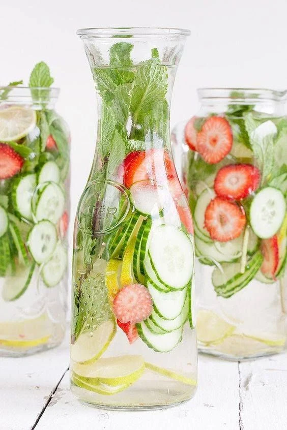 Bebidas saludables y refrescantes para el verano