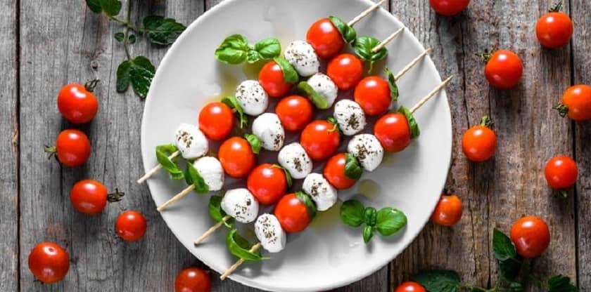 Pinchos de Tomate Cherry y Mozzarella