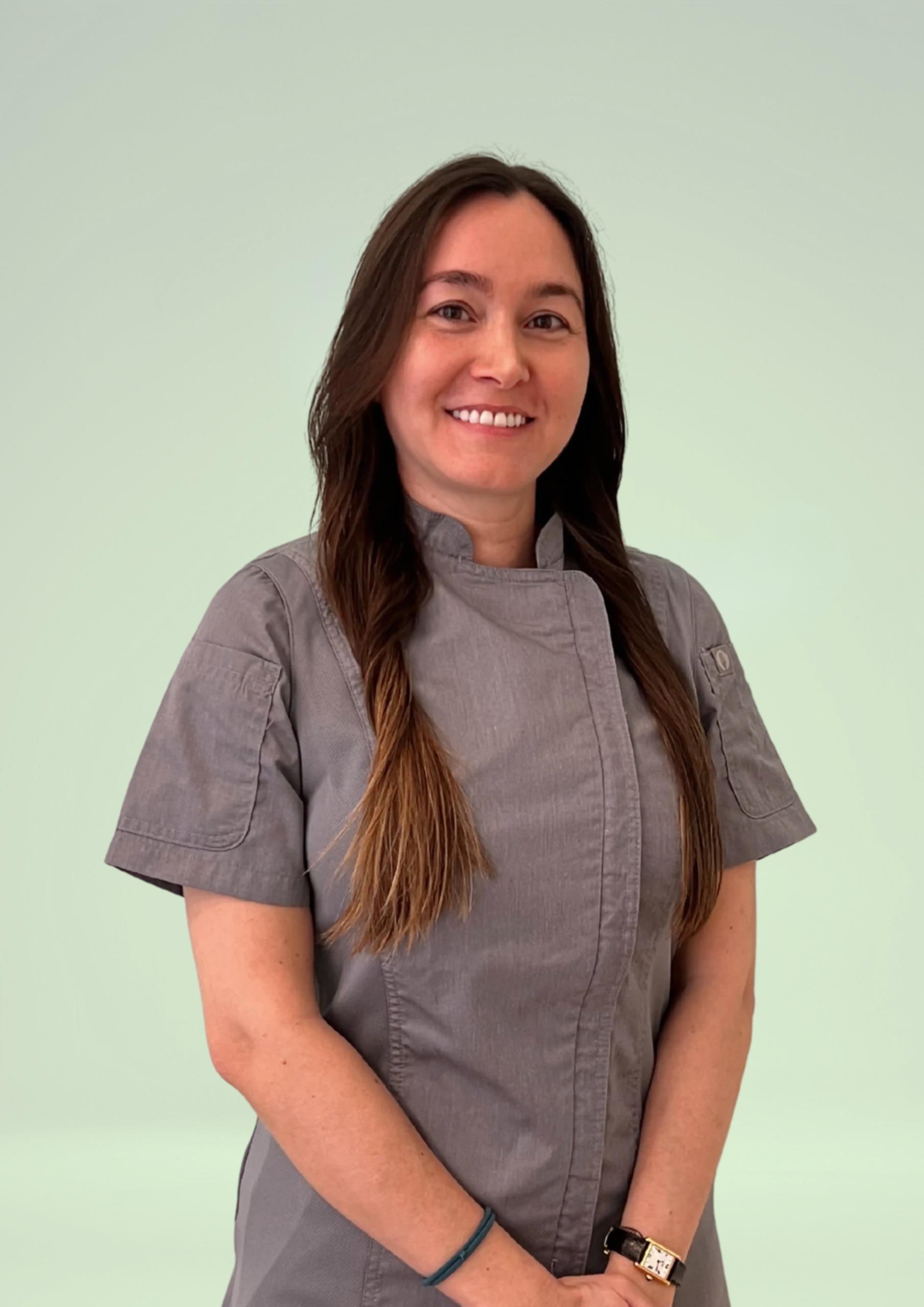 Retrato de Yuliana Hoyos, chef especializada en cocina saludable e integrante del equipo de Luisa Castillo en Barcelona.