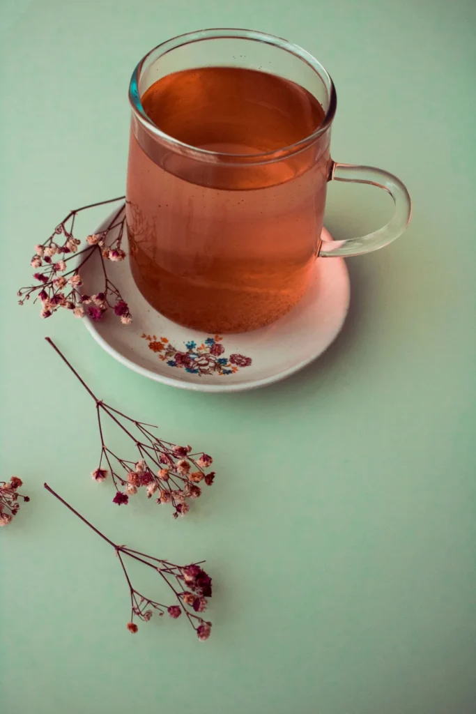 Taza de infusión con flores secas